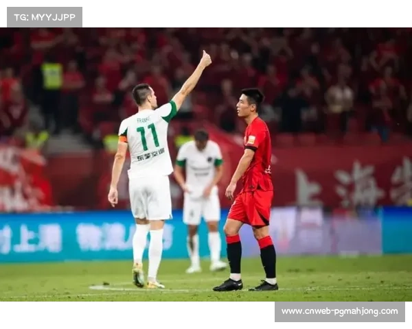 弗兰克解读赛季初首发中场组合调整原因：针对性策略变化